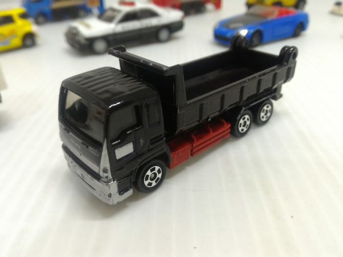絕版多美卡tomica Isuzu Giga 砂石車合金車模型車玩具車 03 其他比例 車輛 買動漫 絕版多美卡tomica Isuzu Giga 砂石車合金車模型車玩具車 03 其他比例 車輛 買動漫