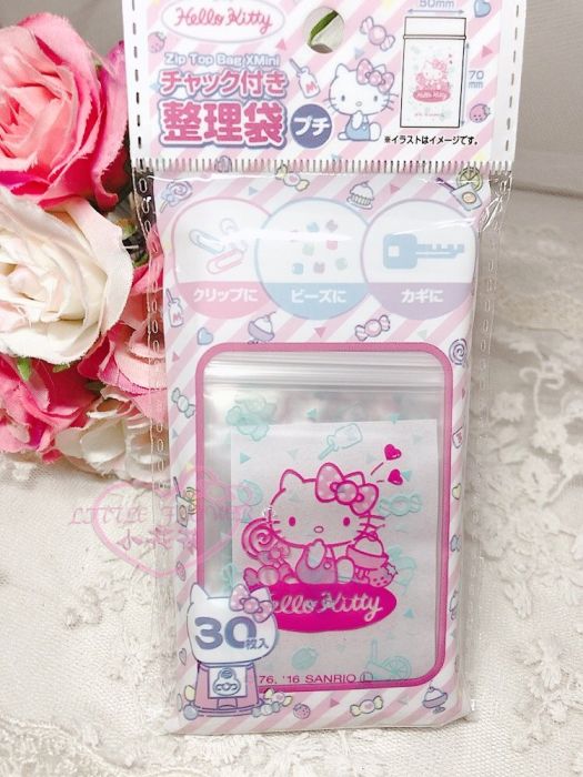 ♥小花花日本精品♥Hello Kitty 夾鏈袋小夾鏈袋小物收納袋坐姿愛心甜點30入日本限定33209140