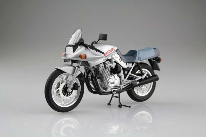 【小學館 預購】《超取付免訂金》Aoshima 青島 1/12 完成品機車 SUZUKI鈴木 GSX1100S KATANA 銀 2019年10月