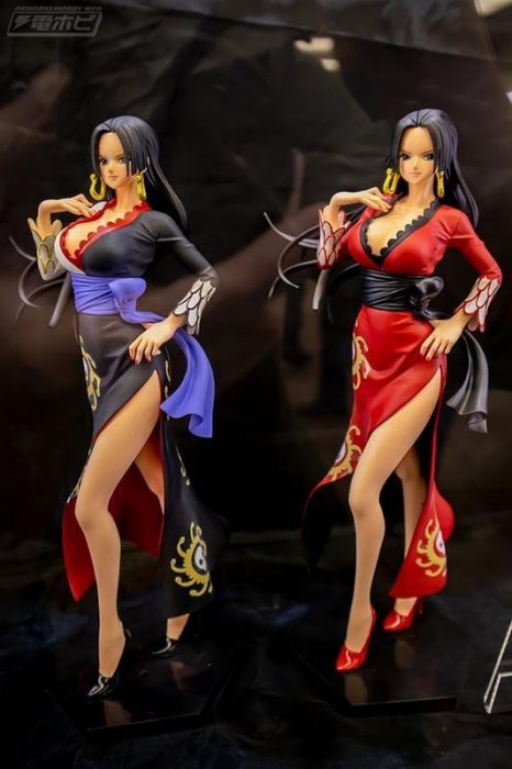 『紫蒲桃』現貨 代理版 景品 海賊王 劇場版 STAMPEDE G&G 女帝蛇姬 黑衣+紅衣 2款一套