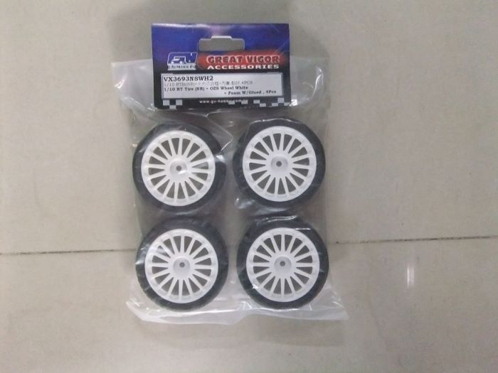 【上士】1/10房車專用輪胎 競速 平跑競速輪胎 內含海綿 橡膠胎 橡膠輪胎 胎皮已黏